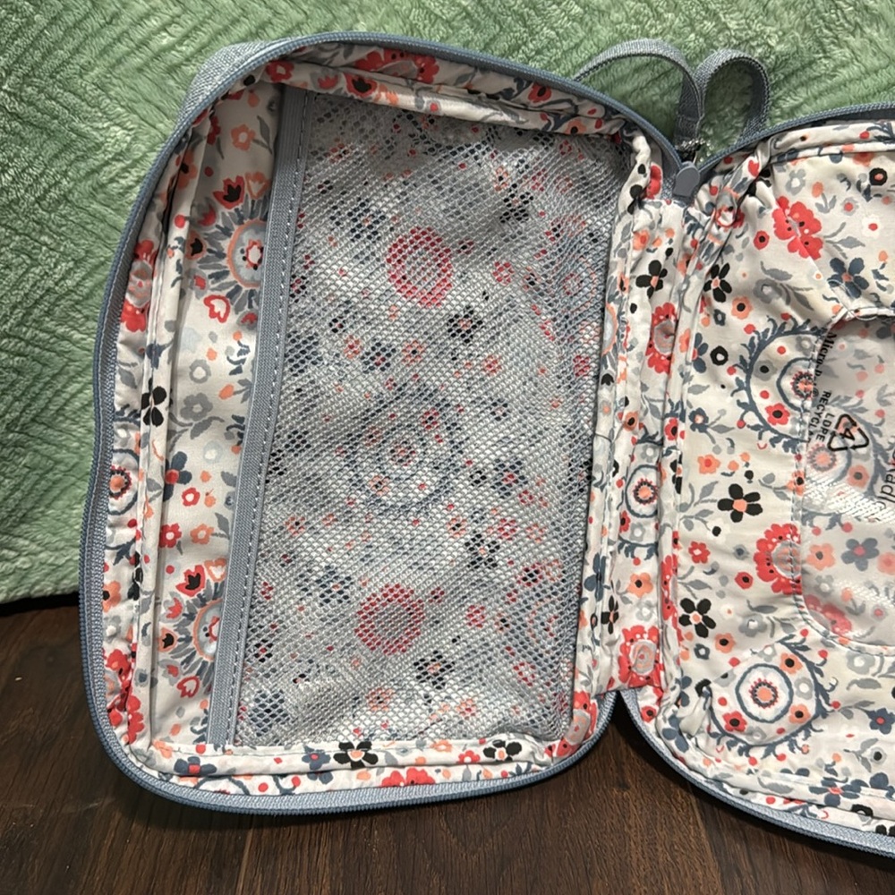 Vera Bradley Light Blue Wristlet - Picture 4 of 6